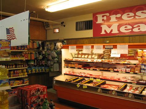 grocery stores in green bay.